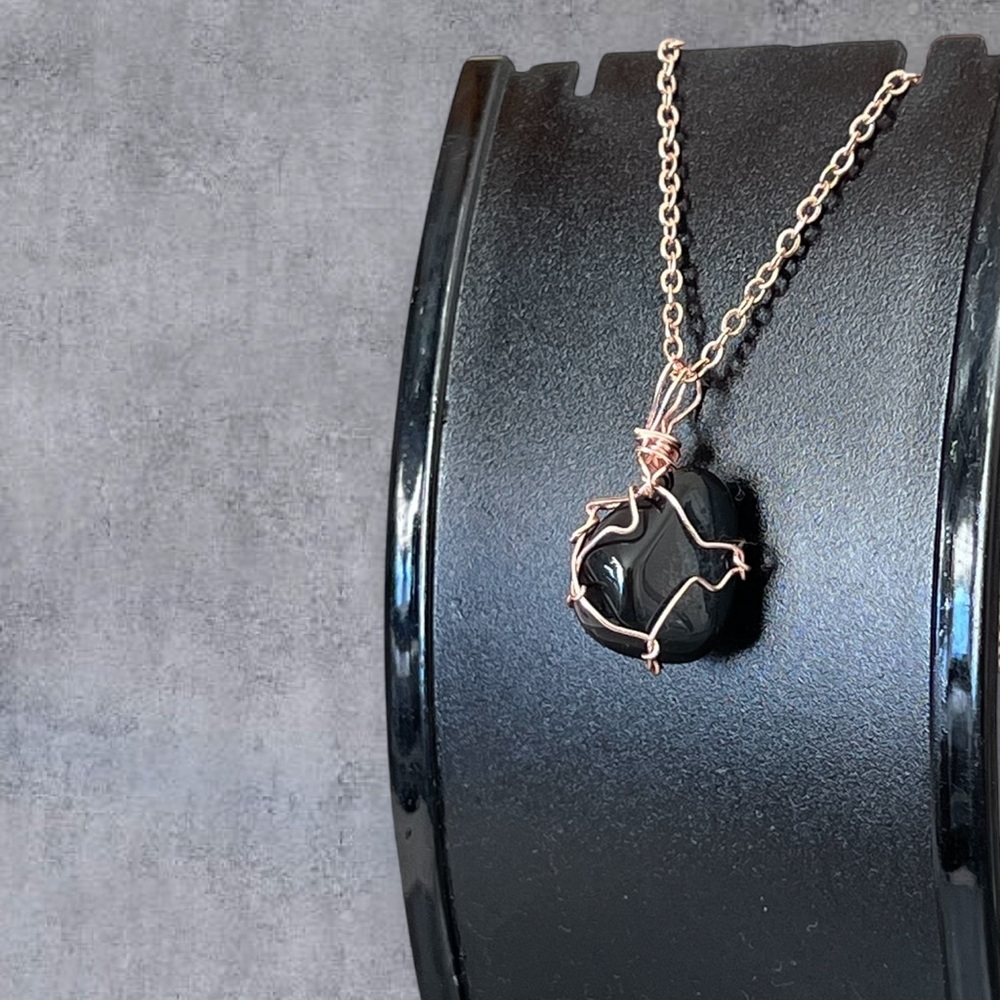 Rose gold plated natural Black stone pendant